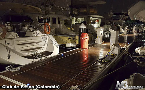 Cunhos, defensas, cilindros para ancoragens, etc.